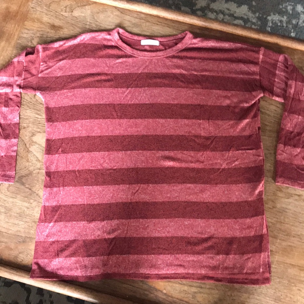 Lightweight sweater